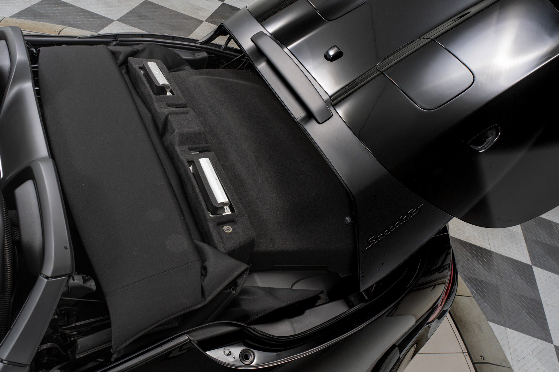 Used 2019 Porsche 911 Speedster RWD image 31