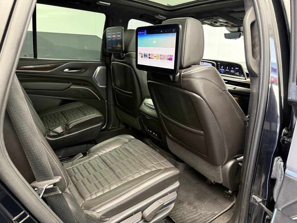 Used 2023 Cadillac Escalade Sport Platinum w/ Heavy-Duty Trailer Package AWD/4WD image 75