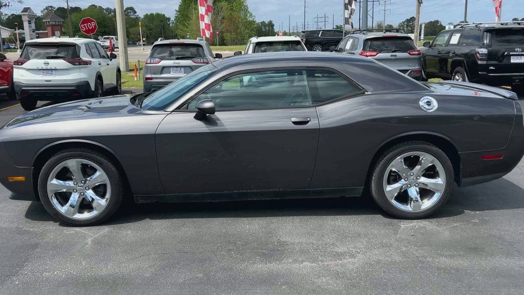 Used 2014 Dodge Challenger SXT Plus RWD image 5