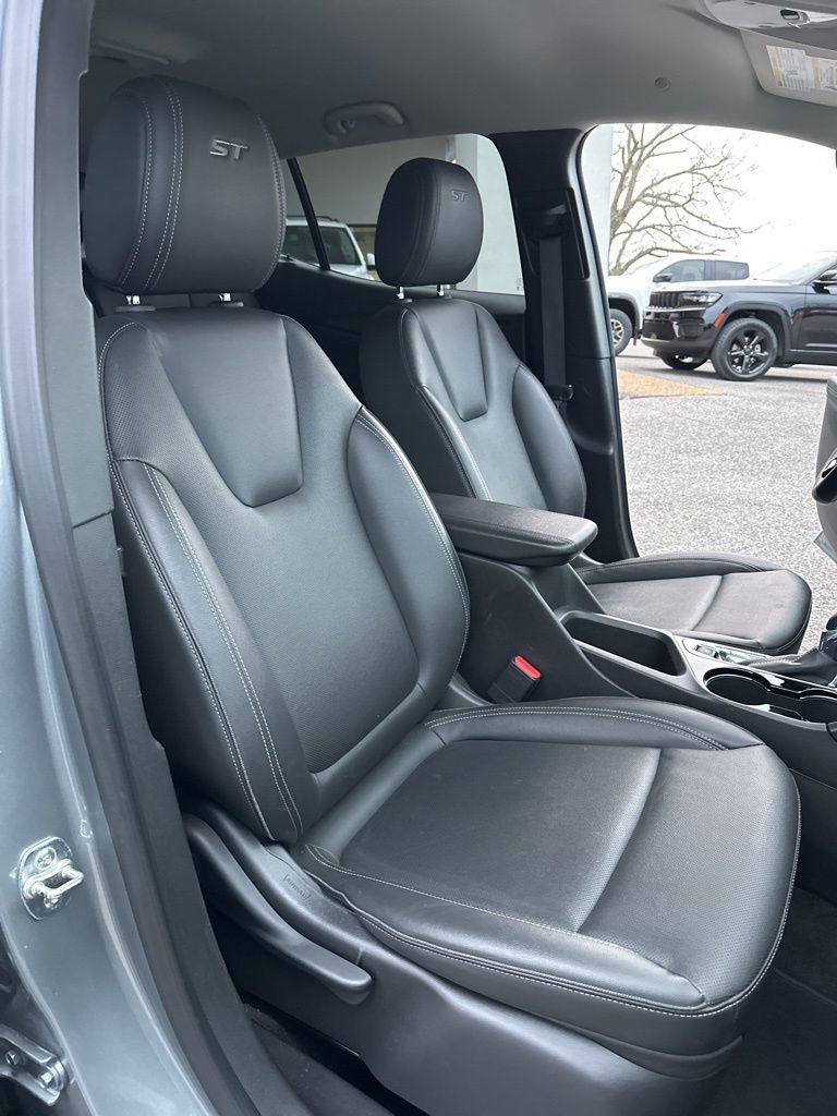 Used 2024 Buick Encore GX Sport Touring image 14