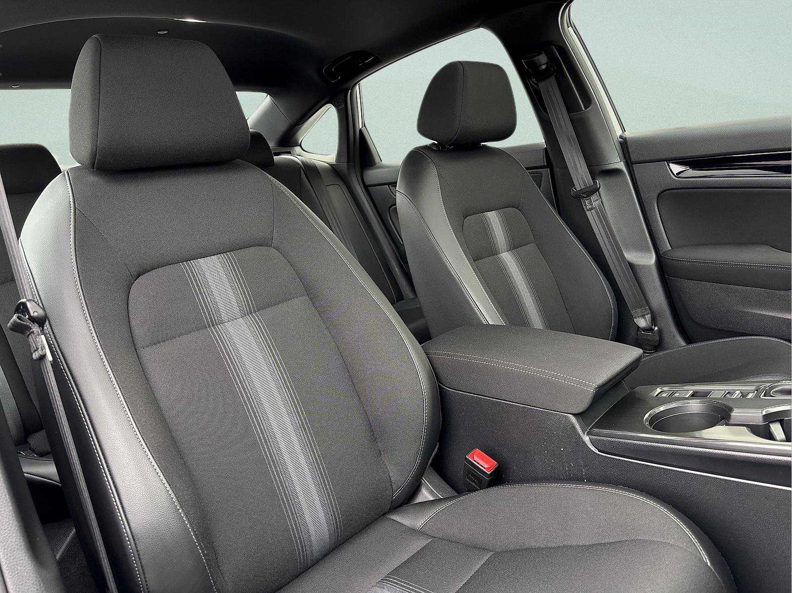 Certified 2025 Honda Civic Sport image 31