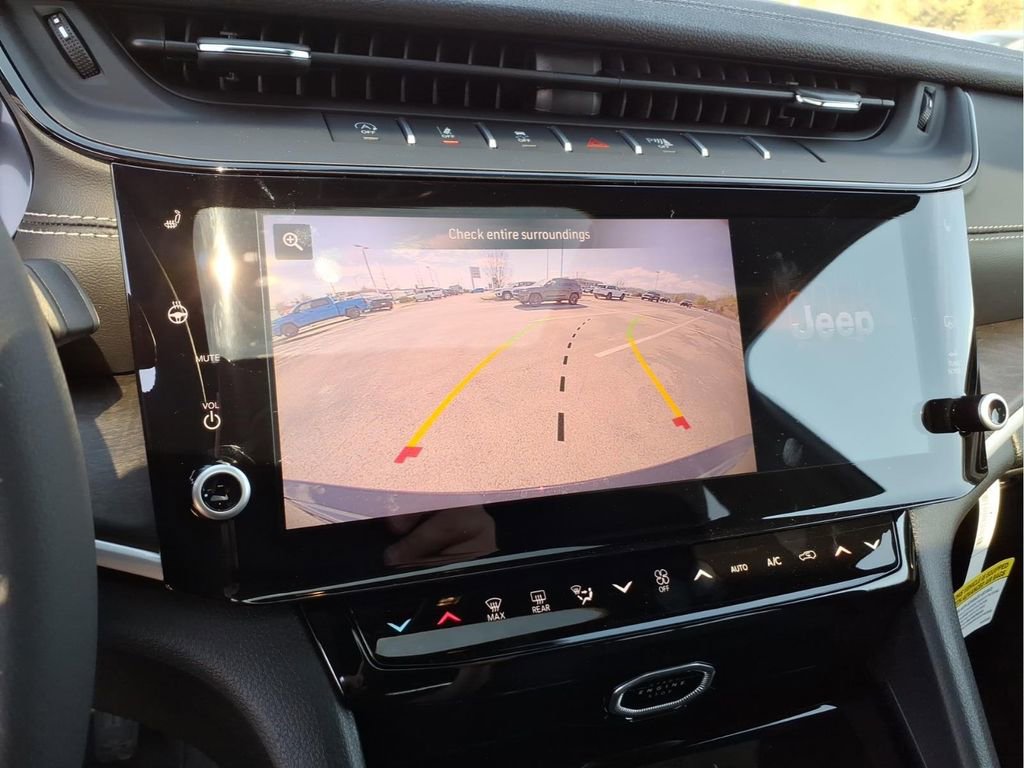 New 2026 Jeep Grand Cherokee Laredo image 22