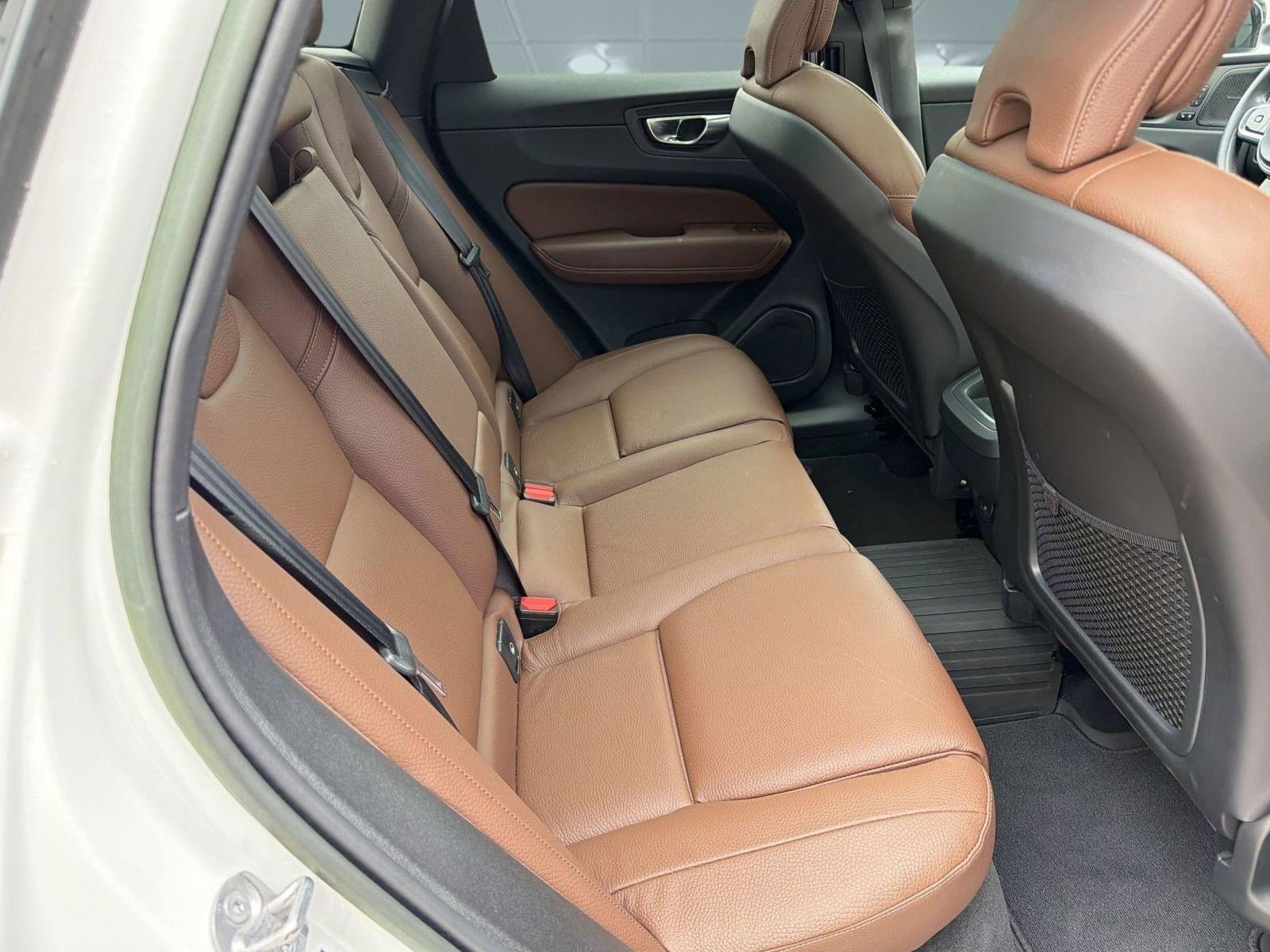 Used 2023 Volvo XC60 B5 Plus w/ Protection Package Premier AWD/4WD image 29