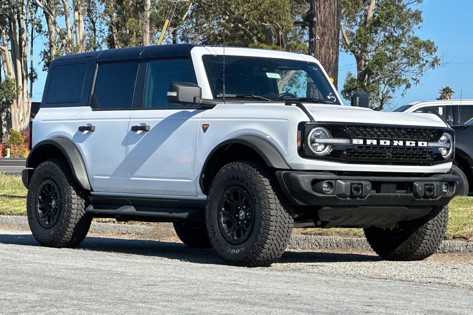 Used 2025 Ford Bronco Badlands AWD/4WD image 7