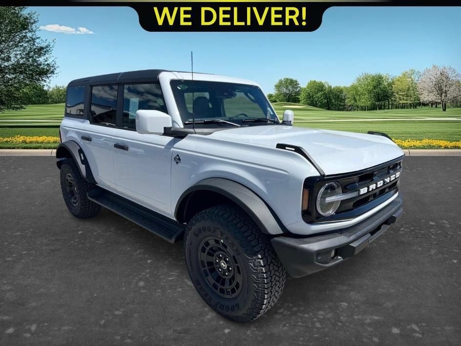 New 2026 Ford Bronco Outer Banks w/ Sasquatch Package AWD/4WD image 3
