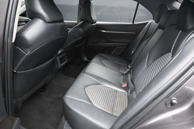 Used 2022 Toyota Camry SE FWD image 14
