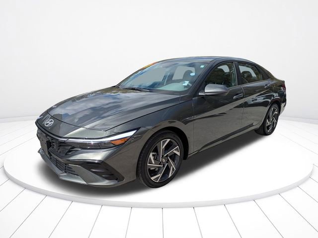 Used 2025 Hyundai Elantra SEL image 8