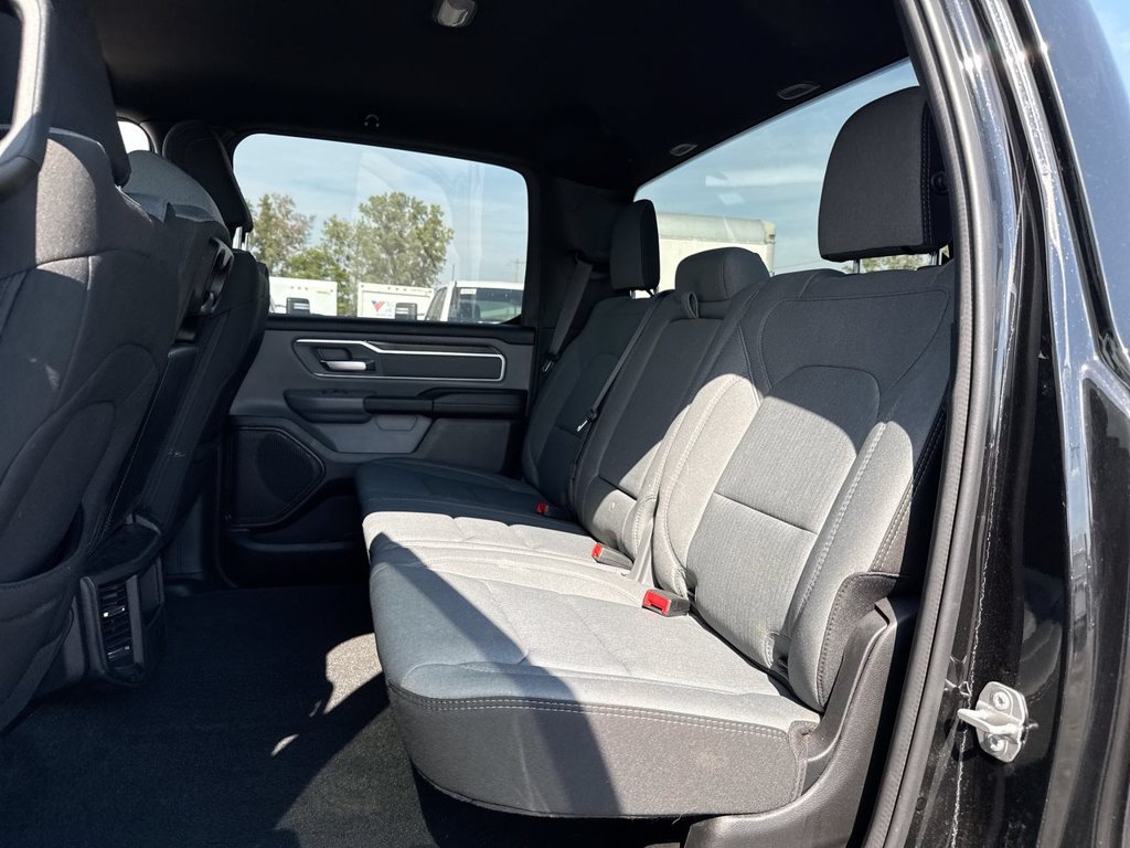 Used 2023 RAM 1500 Big Horn AWD/4WD image 23