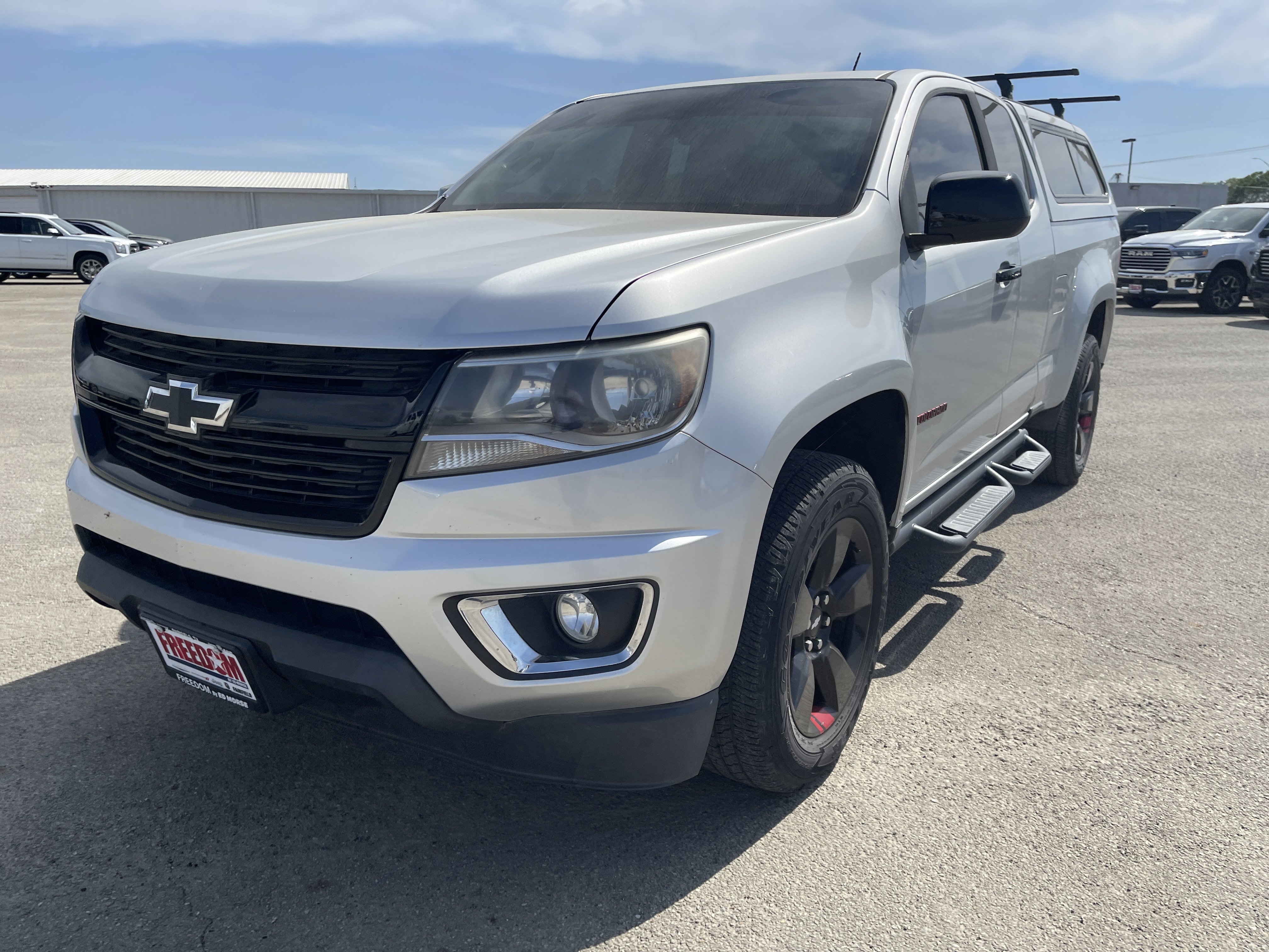 Used 2018 Chevrolet Colorado LT w/ Redline Special Edition image 8