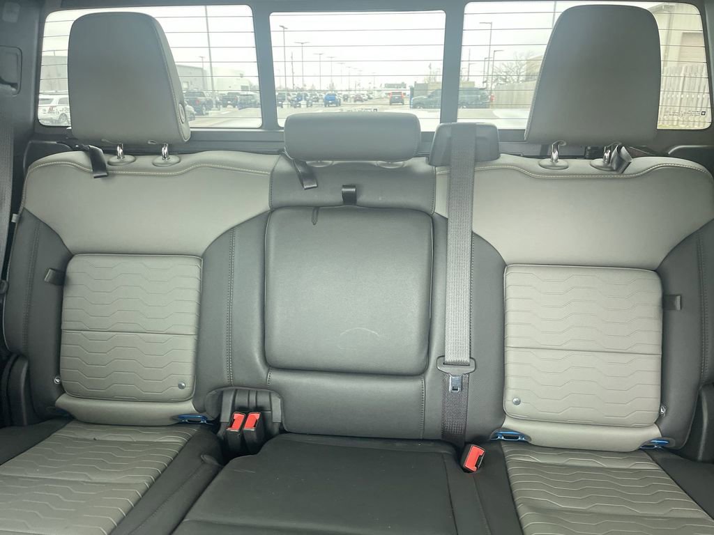 Used 2022 Chevrolet Silverado 1500 ZR2 w/ Technology Package image 37