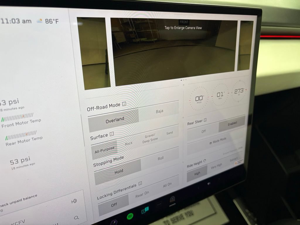 Used 2024 Tesla Cybertruck AWD Crew Cab image 46