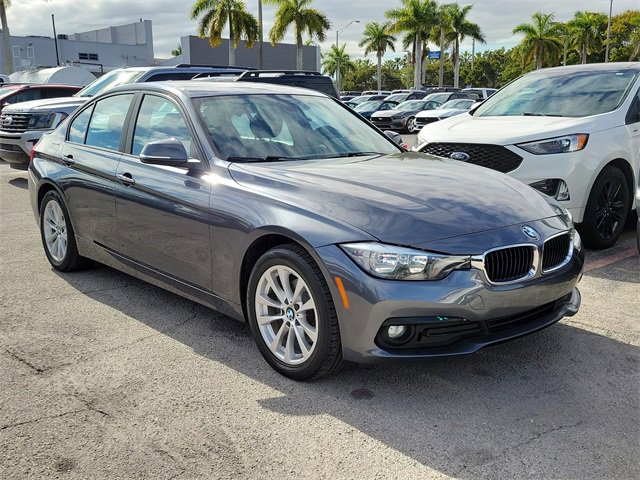 Used 2017 BMW 320i Sedan image 2