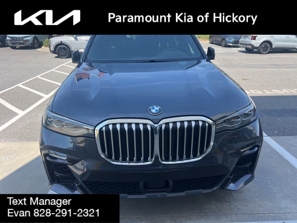 Used 2019 BMW X7 xDrive50i w/ Dynamic Handling Package image 3