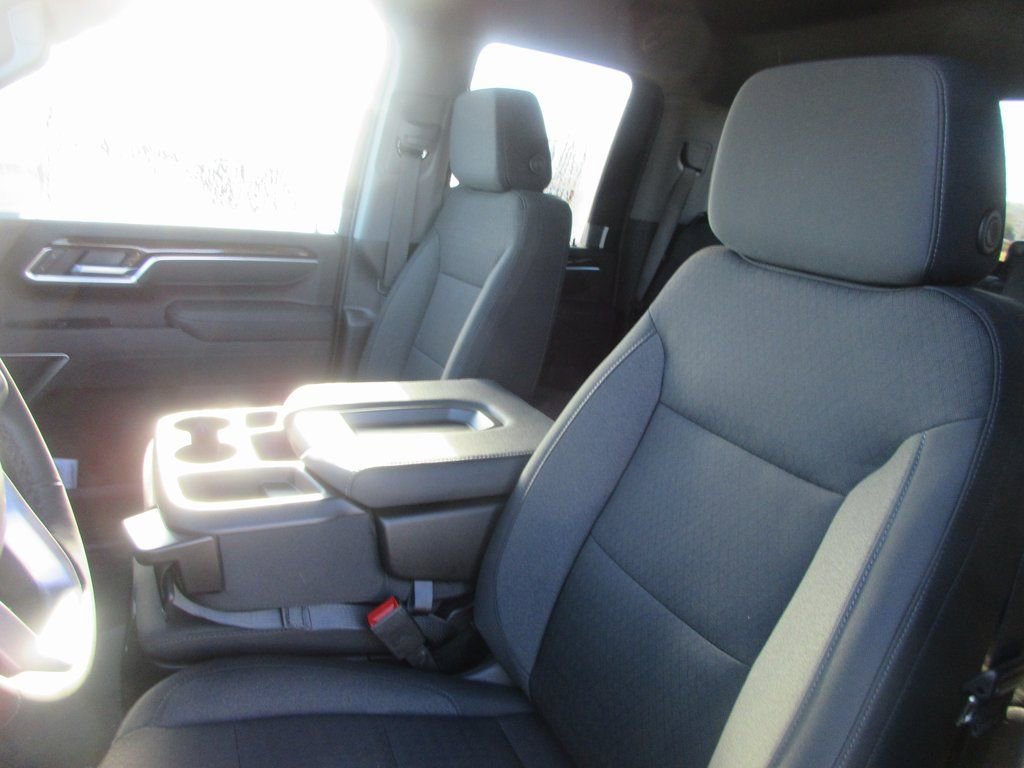 New 2026 GMC Sierra 2500 SLE w/ SLE Value Package; image 14