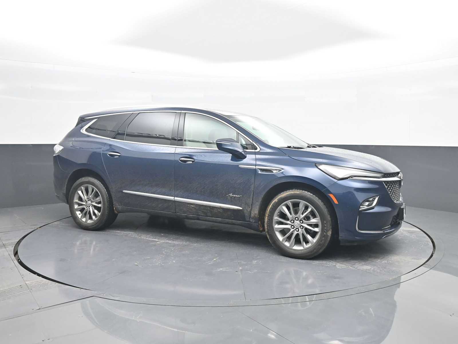Used 2024 Buick Enclave Avenir w/ Avenir Technology Package AWD/4WD image 11