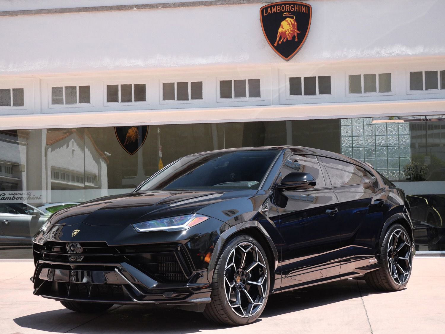 Used 2023 Lamborghini Urus Performante AWD/4WD image 17