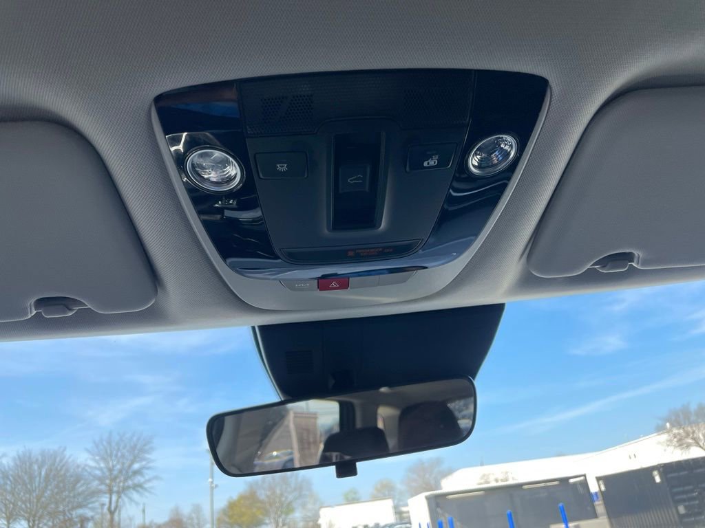 Used 2025 Kia Sportage EX w/ Premium Package image 16