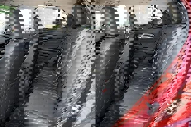 Used 2023 Buick Envision Essence image 35