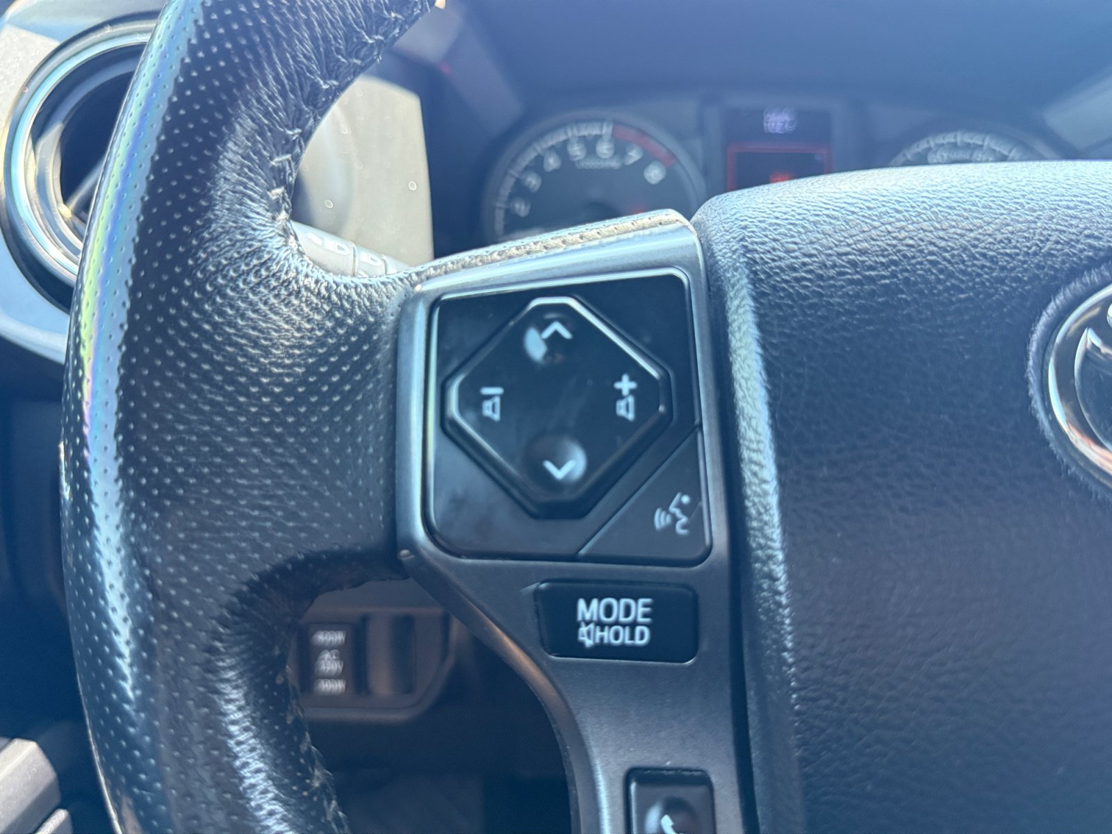 Used 2021 Toyota Tacoma TRD Off-Road w/ Technology Package RWD image 16