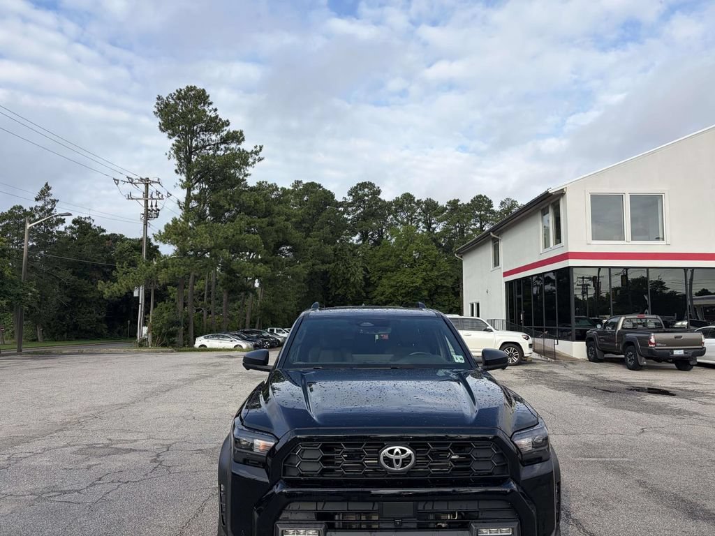 Certified 2025 Toyota 4Runner TRD Off-Road Premium AWD/4WD image 2