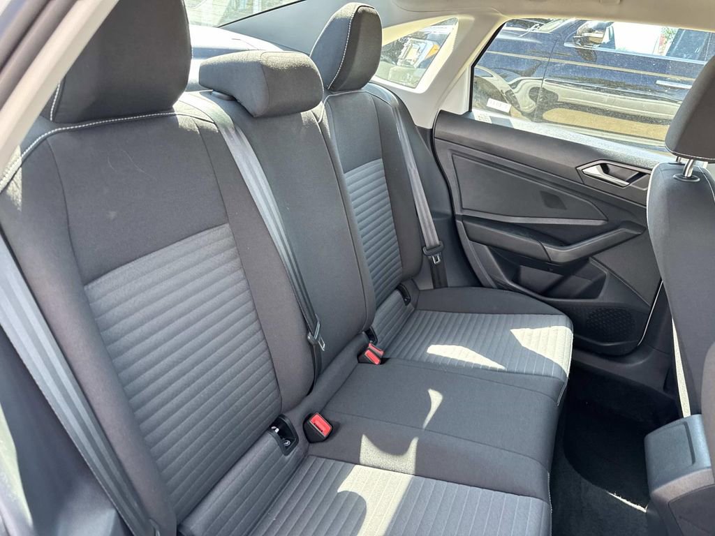 Used 2025 Volkswagen Jetta S image 11