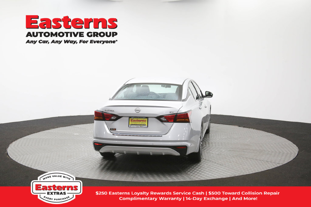 Used 2023 Nissan Altima 2.5 SV FWD image 39