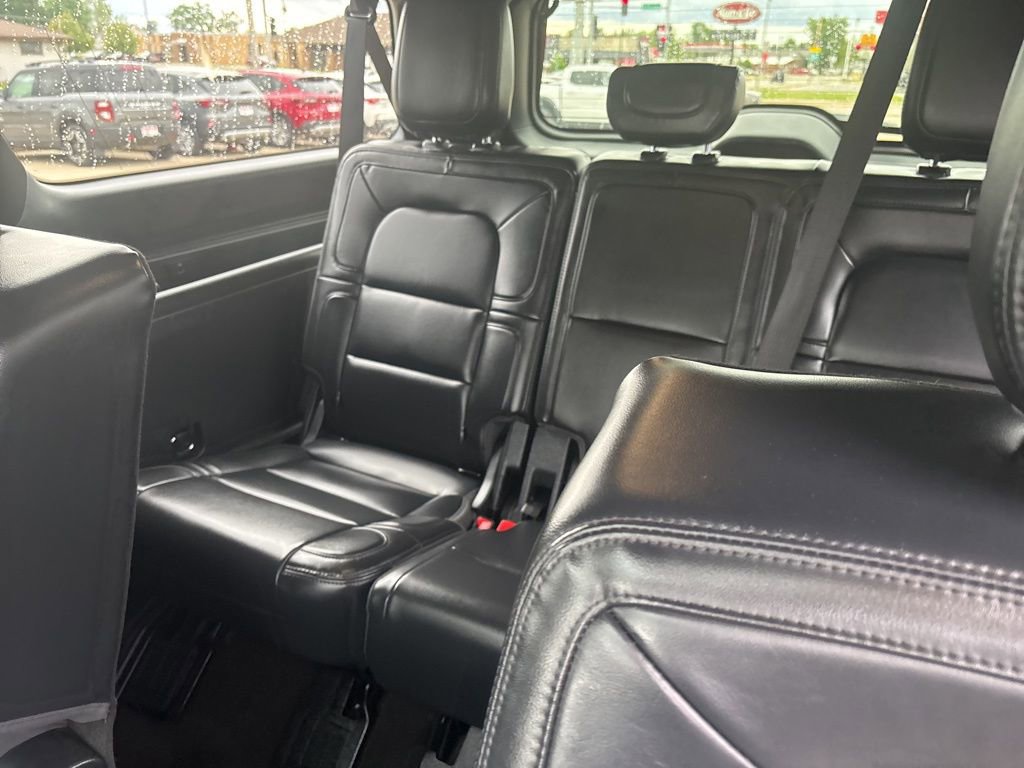 Used 2022 Lincoln Navigator L Reserve image 11