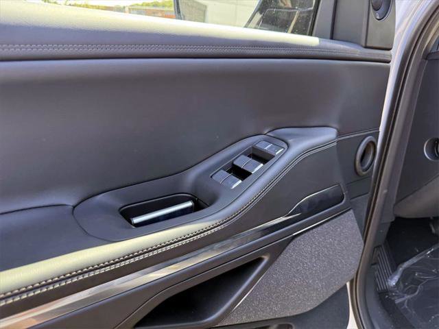 New 2025 Lincoln Navigator L Reserve w/ Jet Appearance Package image 11