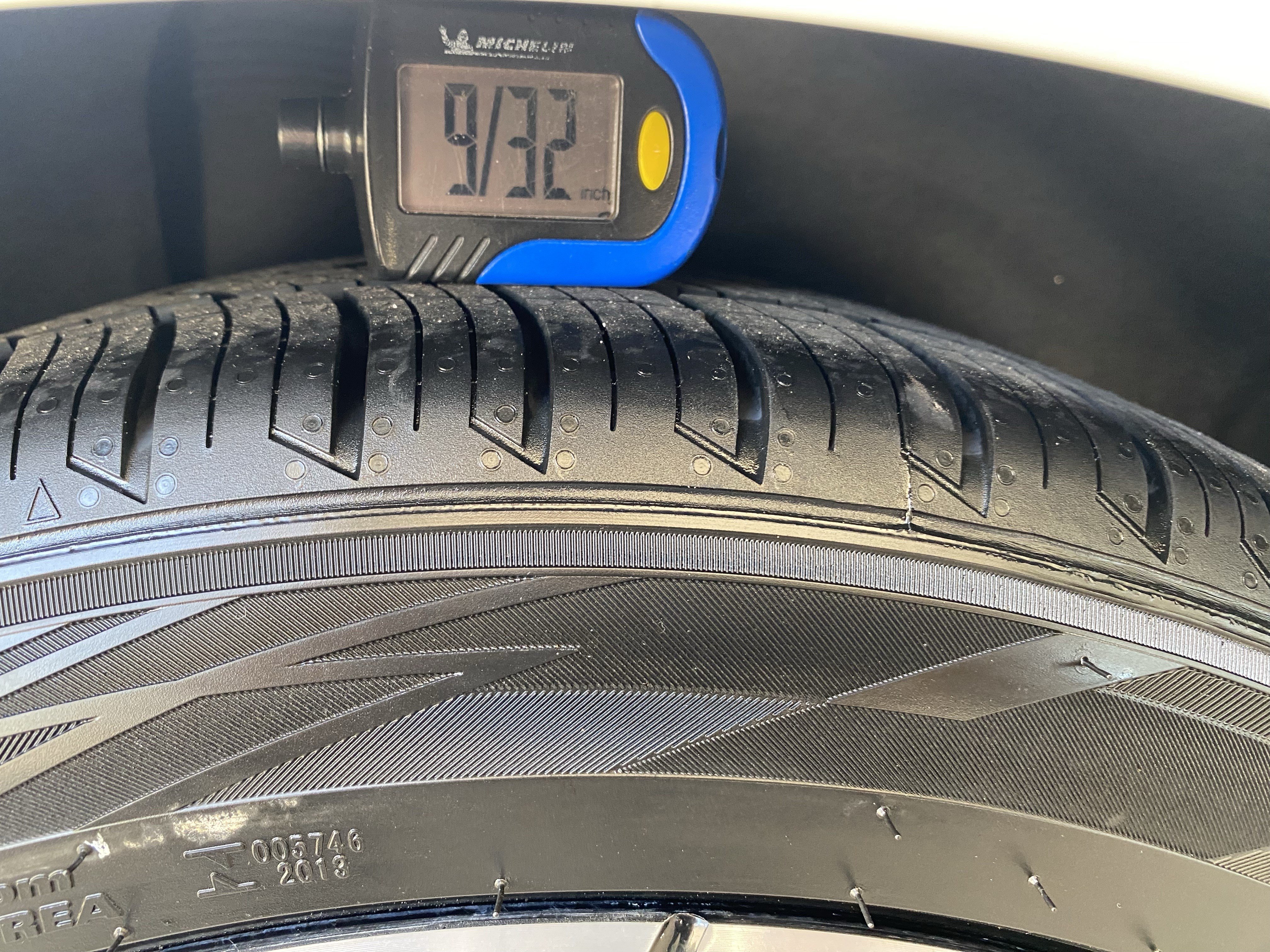 Certified 2022 Volkswagen GTI SE FWD image 22