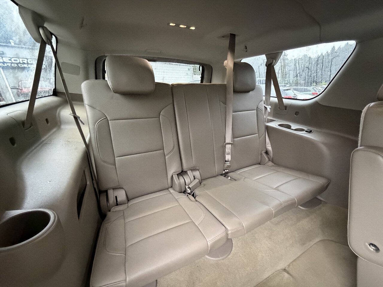 Used 2016 GMC Yukon XL SLT w/ Open Road Package RWD image 19