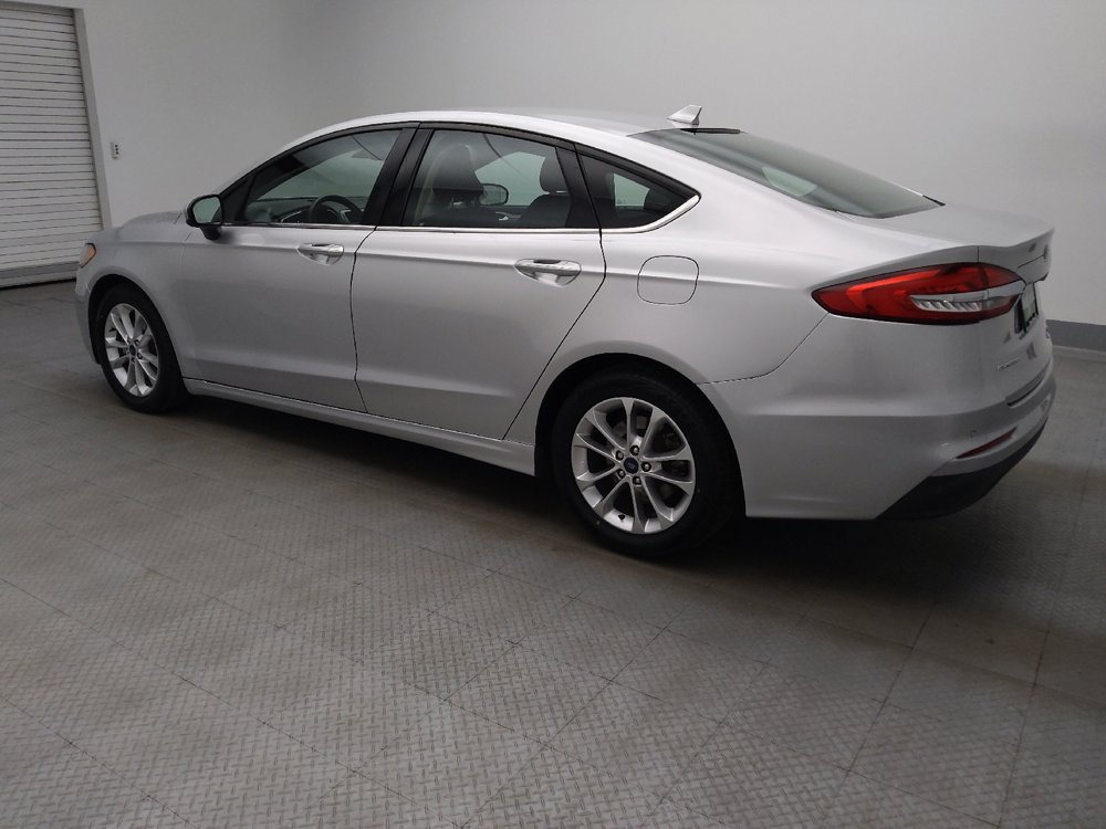 Used 2019 Ford Fusion SE FWD image 3