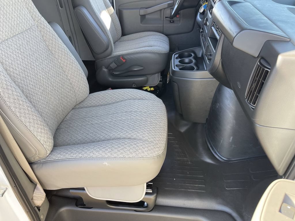 New 2025 GMC Savana 2500 Extended w/ Driver Convenience Package RWD image 27