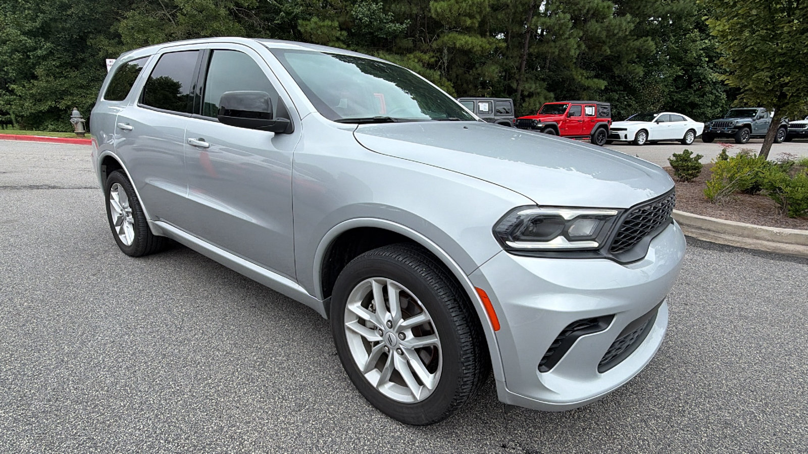 Used 2025 Dodge Durango GT AWD/4WD image 5