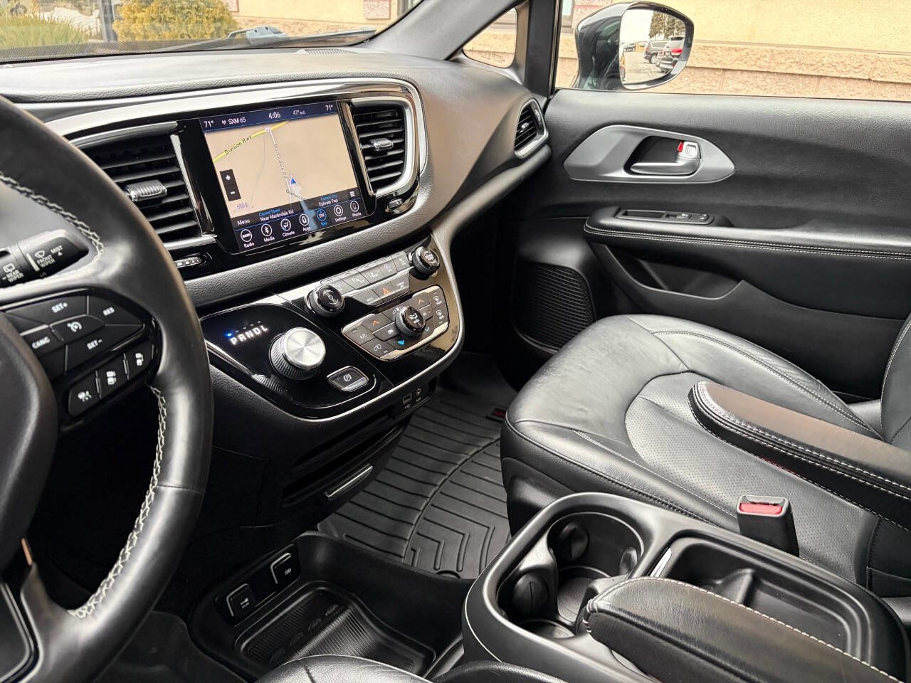 Used 2019 Chrysler Pacifica Touring-L w/ Advanced Safetytec Group FWD image 38