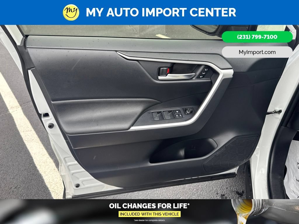 Used 2025 Toyota RAV4 XLE Premium w/ Weather Package AWD/4WD image 10