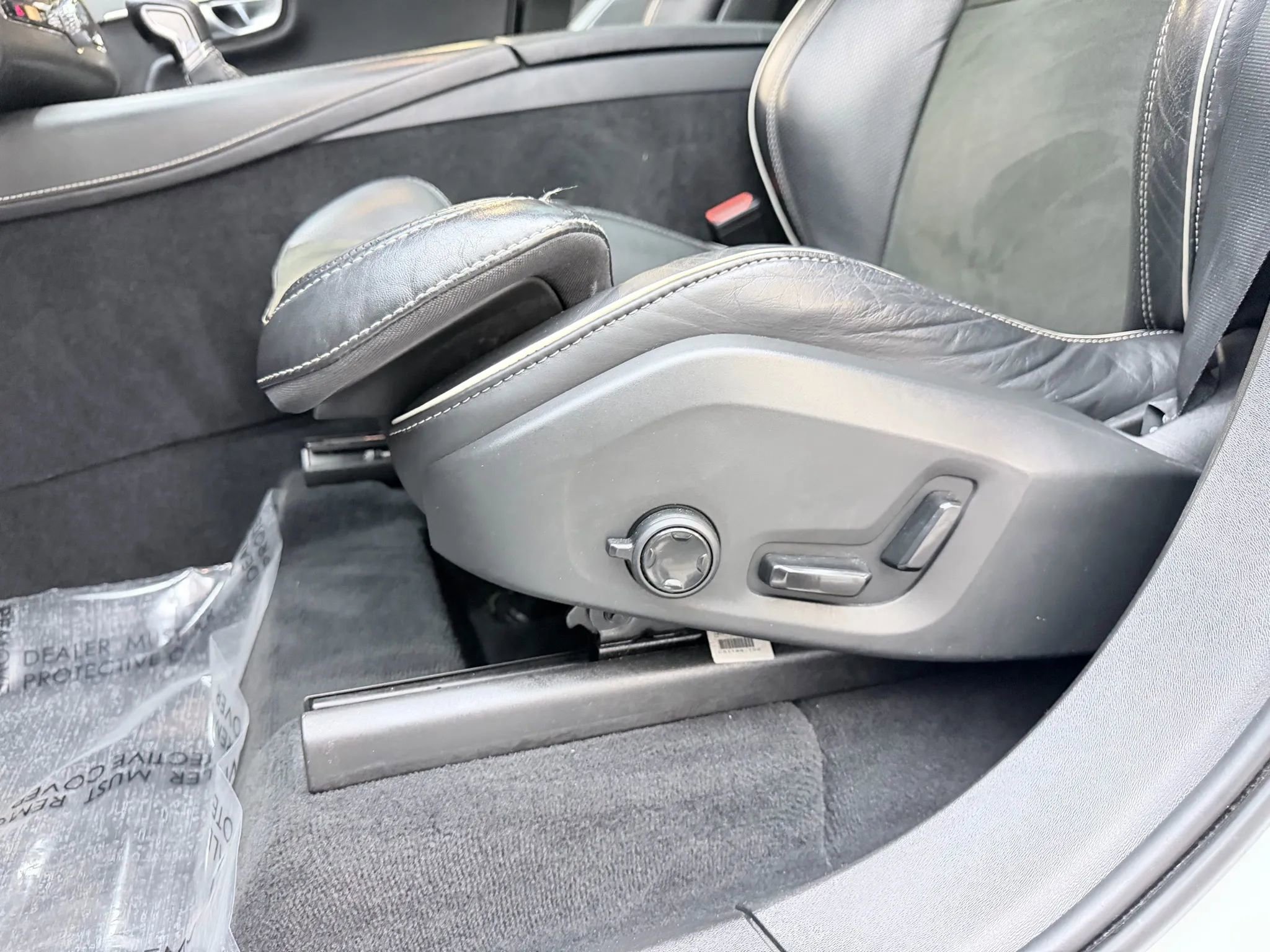 Used 2019 Volvo XC90 T5 R-Design w/ Advanced Package image 13