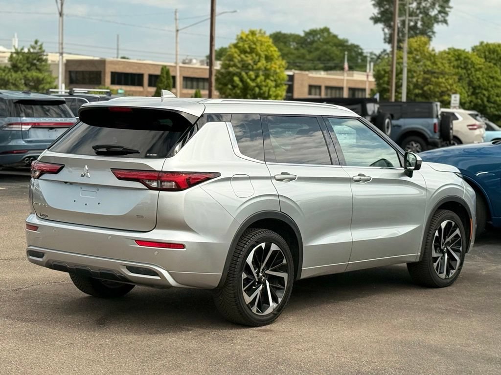 Used 2022 Mitsubishi Outlander SEL AWD/4WD image 34