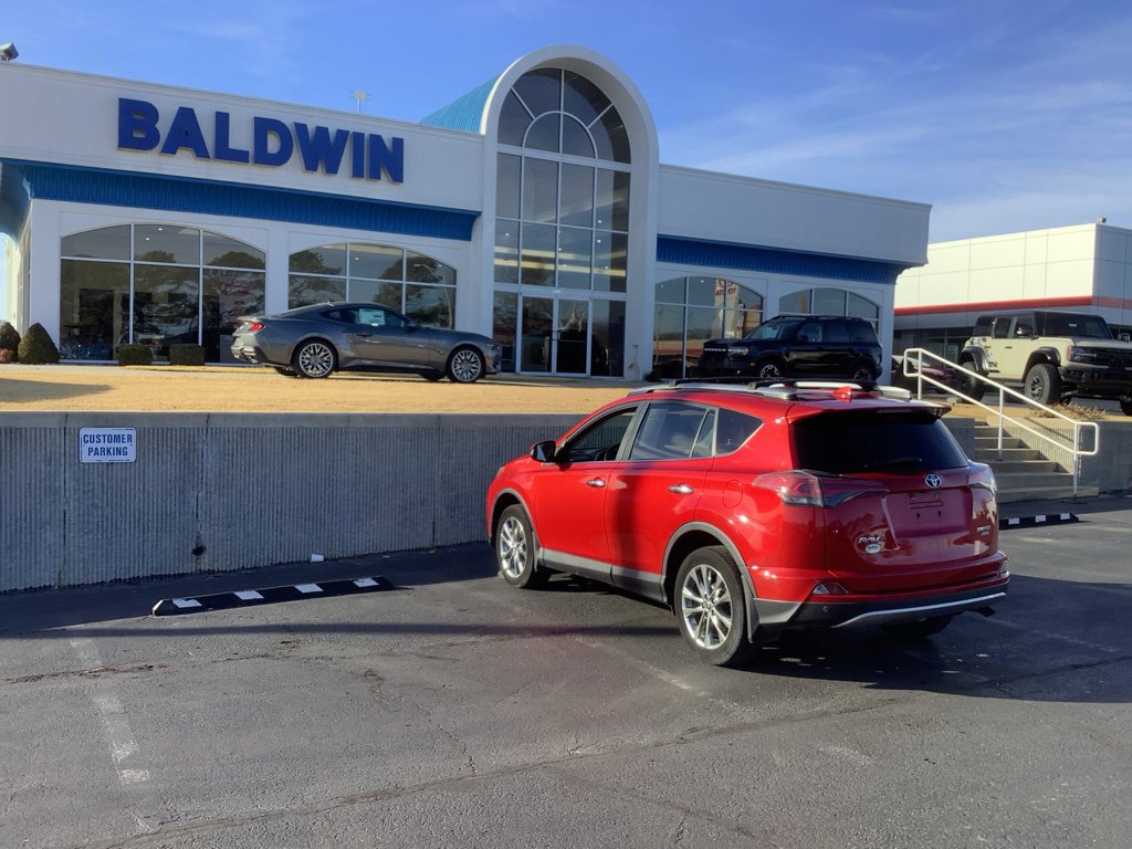 Used 2017 Toyota RAV4 Limited image 5