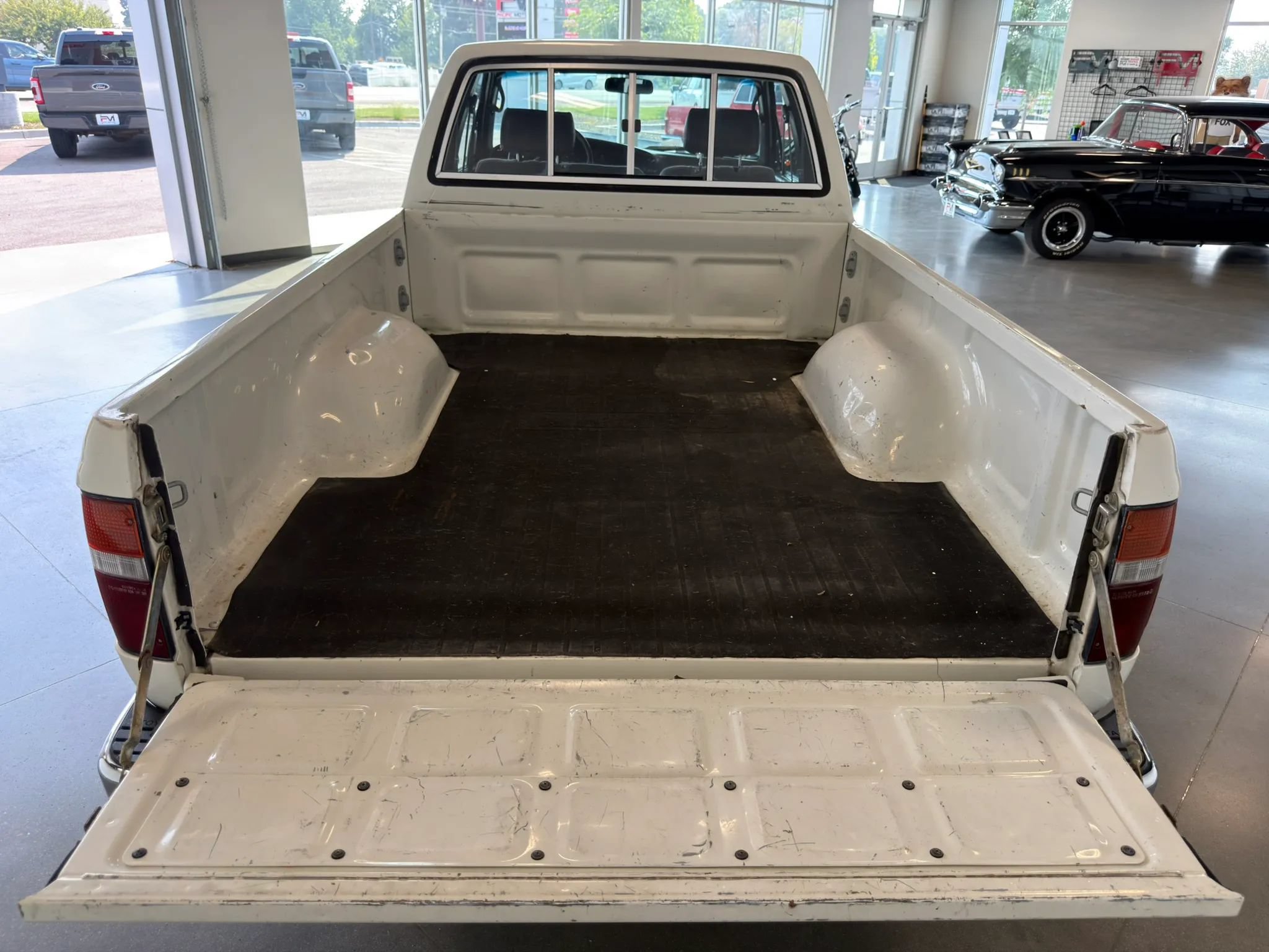 Used 1992 Toyota Pickup Deluxe AWD/4WD image 10
