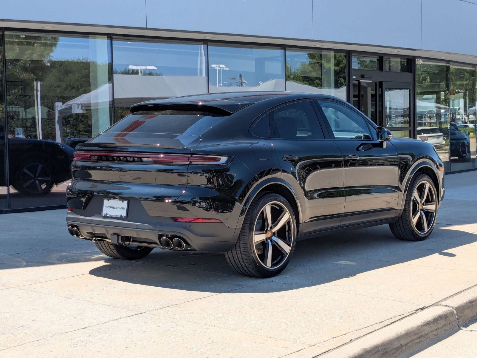 New 2026 Porsche Cayenne E-Hybrid image 9