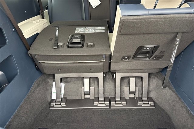 New 2026 Kia Carnival SX w/ SX Dark Edition Package image 18