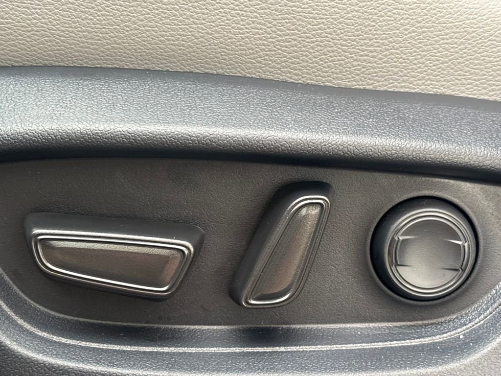 New 2026 Toyota Camry SE image 9