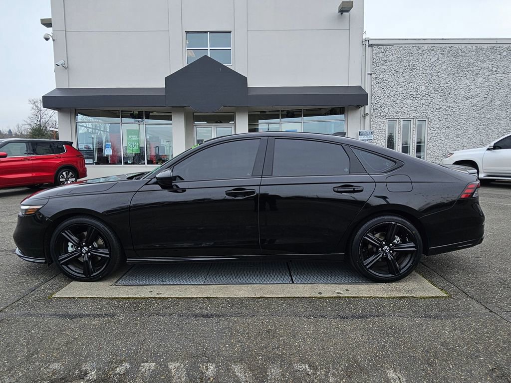 Used 2025 Honda Accord Sport image 8