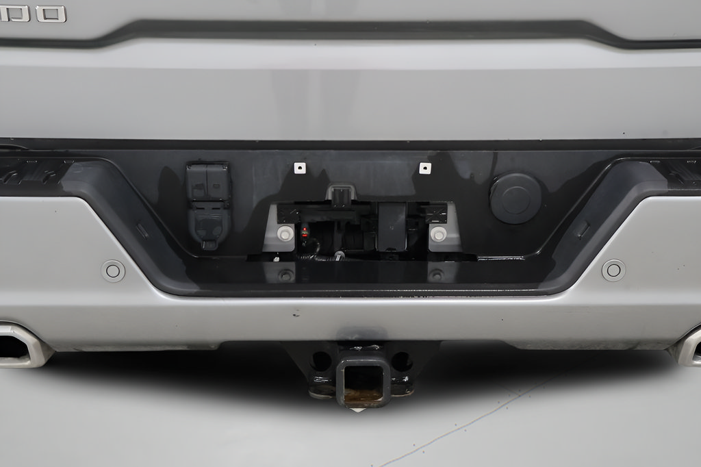 Used 2024 Chevrolet Silverado 1500 High Country w/ High Country Premium Package AWD/4WD image 40