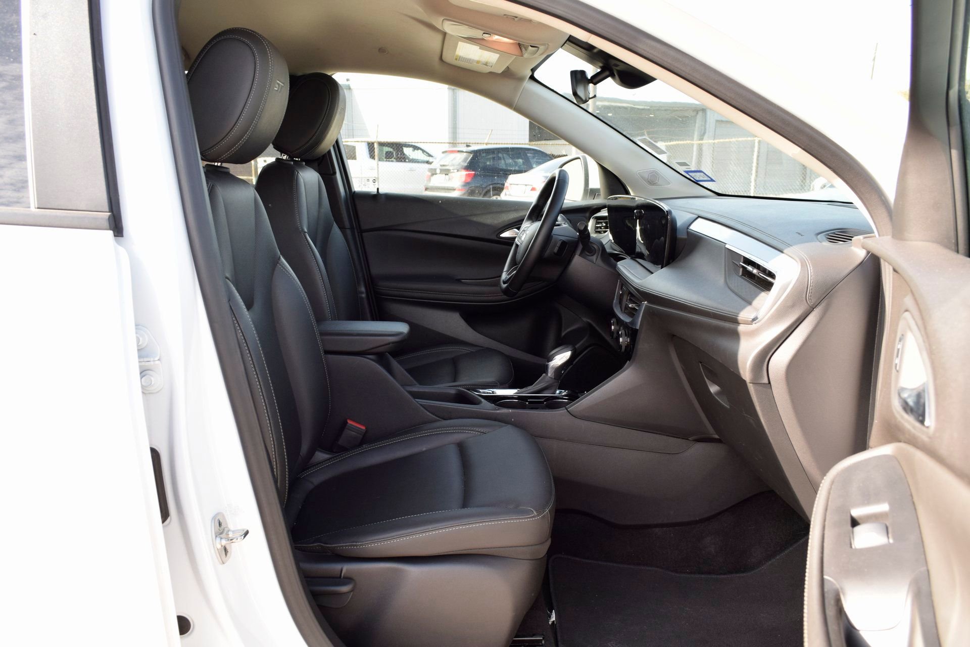 Used 2024 Buick Encore GX Sport Touring image 24