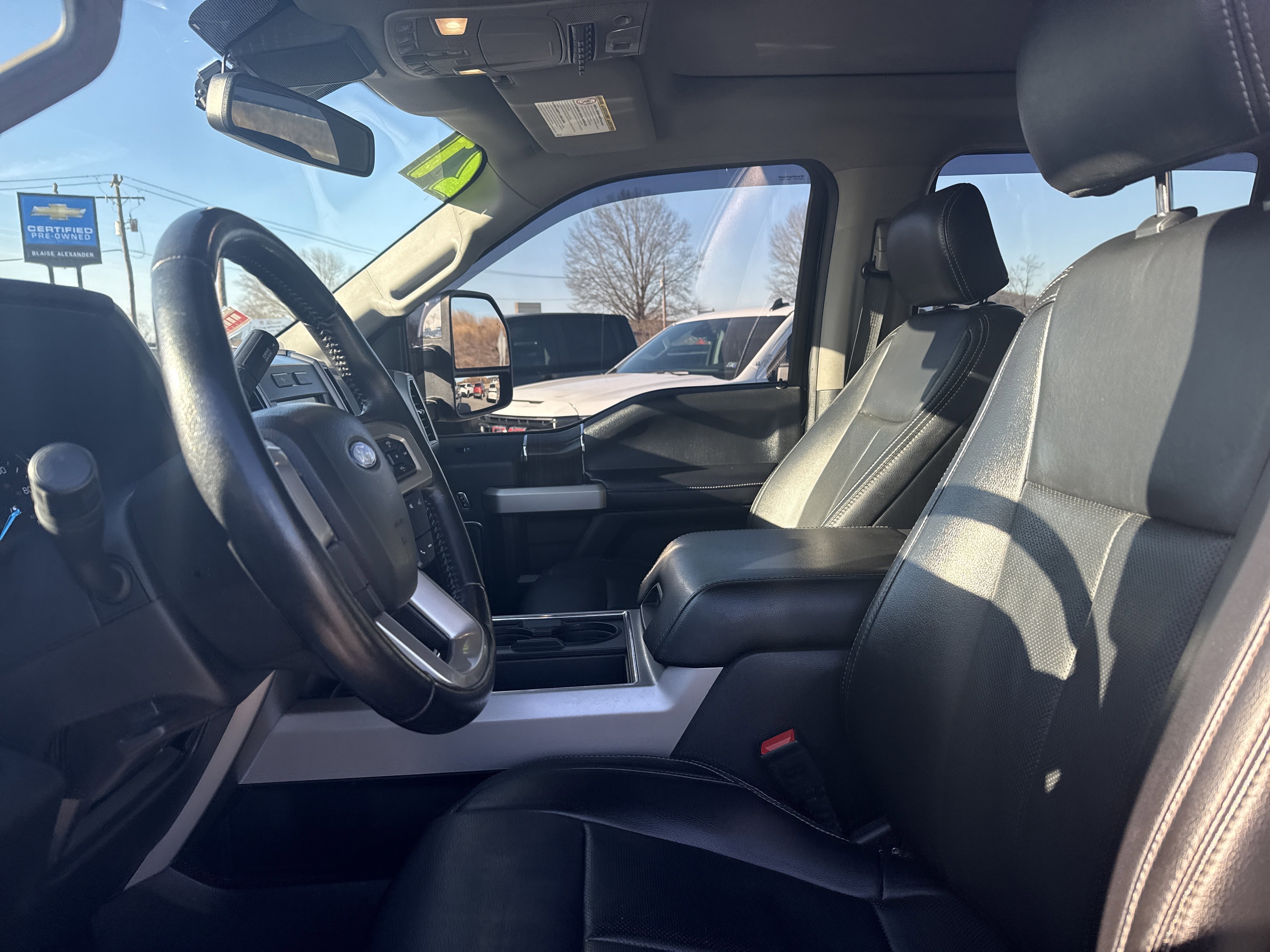 Used 2021 Ford F350 Lariat w/ Chrome Package image 11