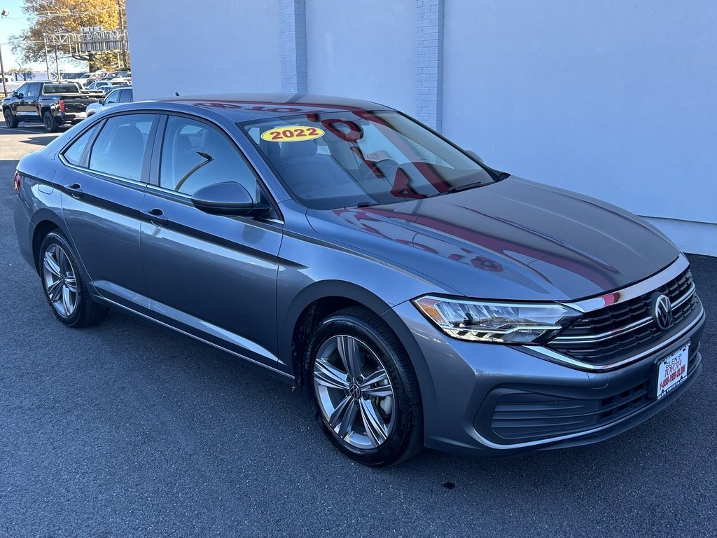 Used 2022 Volkswagen Jetta SE image 4