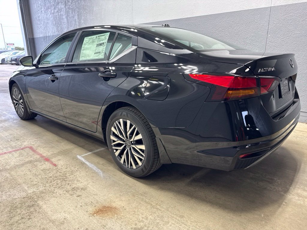 New 2026 Nissan Altima 2.5 SV FWD image 7