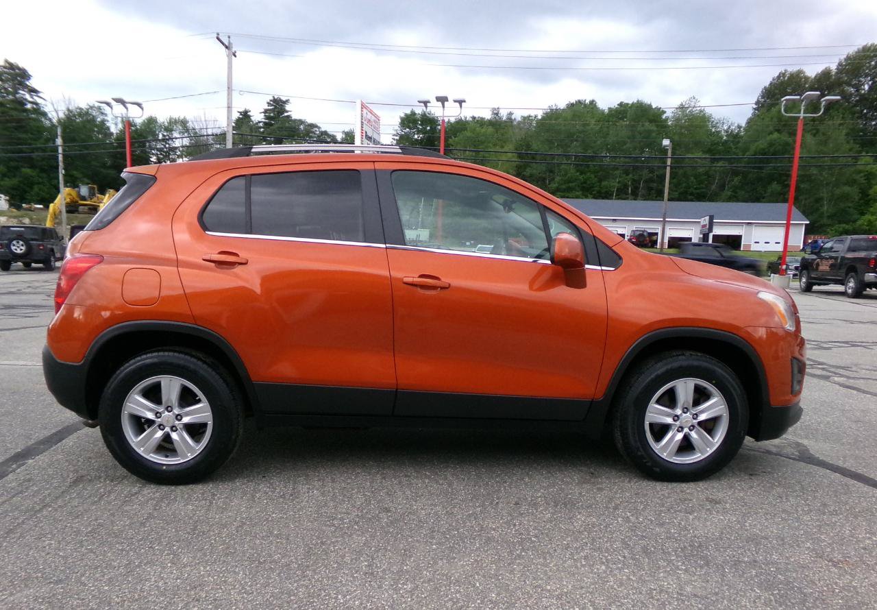 Used 2016 Chevrolet Trax LT w/ LT Sun and Sound Package AWD/4WD image 6