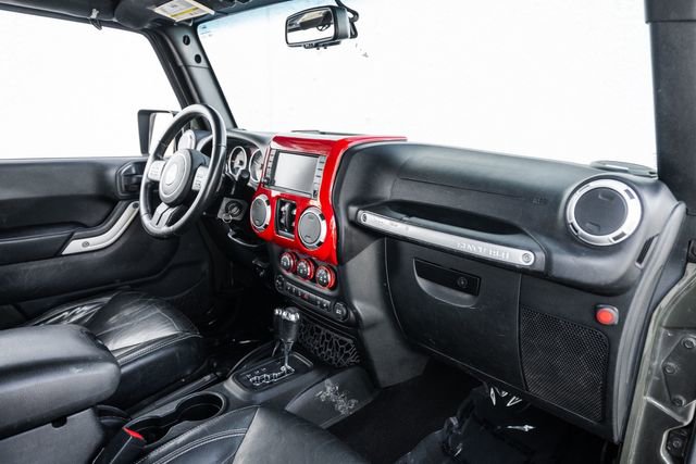 Used 2016 Jeep Wrangler Unlimited Sahara w/ Max Tow Package image 14